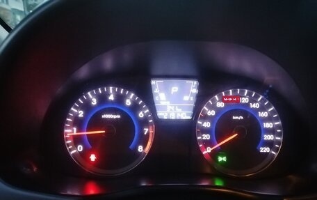 Hyundai Solaris II рестайлинг, 2012 год, 735 000 рублей, 17 фотография