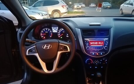 Hyundai Solaris II рестайлинг, 2012 год, 735 000 рублей, 16 фотография