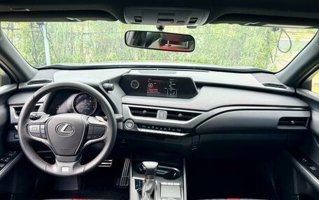 Lexus UX I, 2021 год, 2 400 300 рублей, 5 фотография