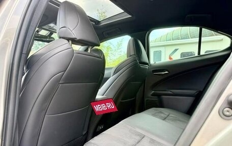 Lexus UX I, 2021 год, 2 400 300 рублей, 8 фотография