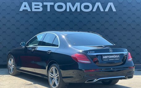 Mercedes-Benz E-Класс, 2019 год, 3 650 000 рублей, 4 фотография