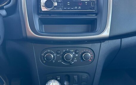 Renault Sandero II рестайлинг, 2017 год, 650 000 рублей, 18 фотография