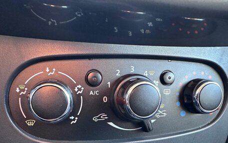 Renault Sandero II рестайлинг, 2017 год, 650 000 рублей, 17 фотография