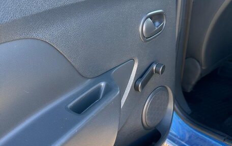 Renault Sandero II рестайлинг, 2017 год, 650 000 рублей, 35 фотография