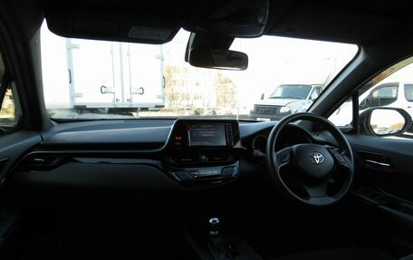 Toyota C-HR I рестайлинг, 2018 год, 2 060 000 рублей, 10 фотография