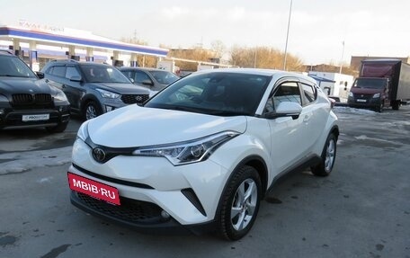 Toyota C-HR I рестайлинг, 2018 год, 2 060 000 рублей, 3 фотография