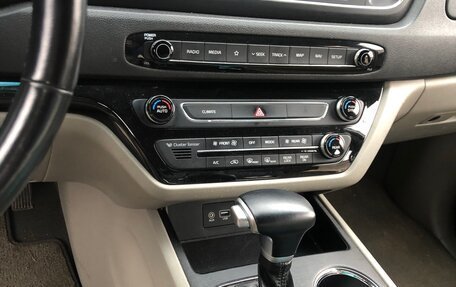 KIA Carnival III, 2019 год, 1 999 000 рублей, 5 фотография