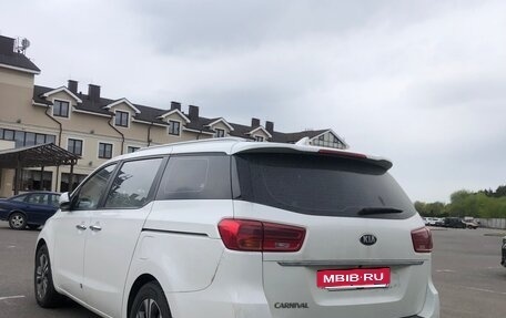 KIA Carnival III, 2019 год, 1 999 000 рублей, 6 фотография