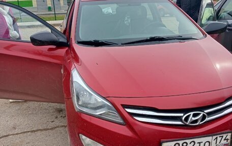 Hyundai Solaris II рестайлинг, 2015 год, 608 900 рублей, 1 фотография