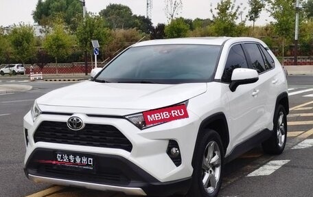 Toyota RAV4, 2022 год, 2 100 000 рублей, 1 фотография