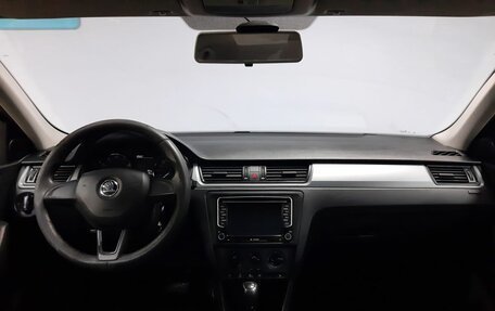 Skoda Rapid I, 2016 год, 900 000 рублей, 10 фотография