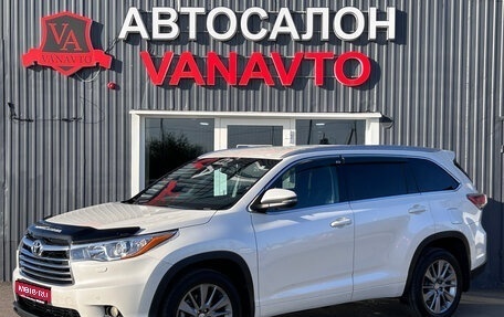Toyota Highlander III, 2014 год, 2 950 000 рублей, 1 фотография