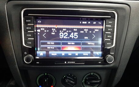 Skoda Rapid I, 2016 год, 900 000 рублей, 12 фотография