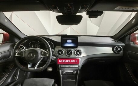 Mercedes-Benz GLA, 2018 год, 2 597 000 рублей, 14 фотография