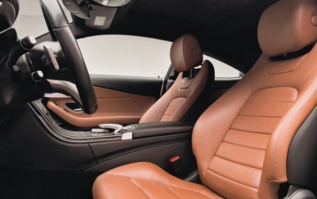 Mercedes-Benz C-Класс, 2018 год, 3 041 000 рублей, 19 фотография