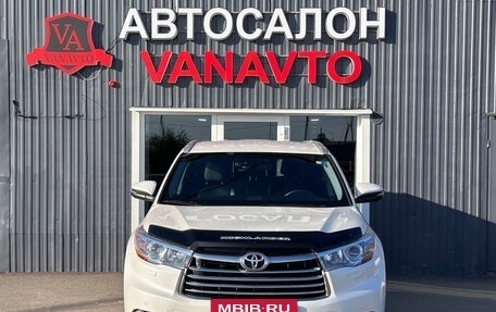 Toyota Highlander III, 2014 год, 2 950 000 рублей, 2 фотография