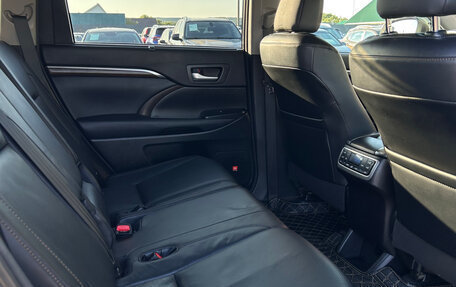 Toyota Highlander III, 2014 год, 2 950 000 рублей, 11 фотография