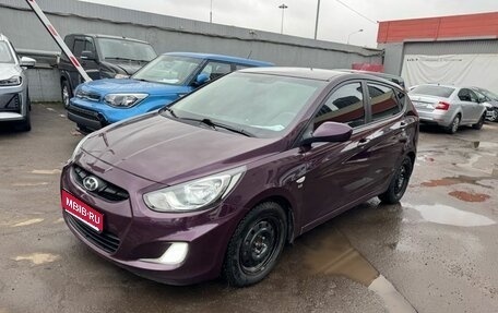 Hyundai Solaris II рестайлинг, 2011 год, 670 000 рублей, 1 фотография