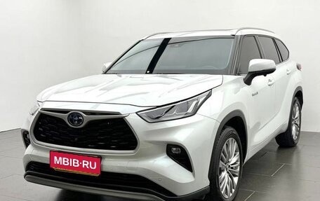 Toyota Highlander, 2022 год, 3 150 000 рублей, 1 фотография