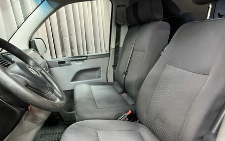 Volkswagen Caravelle T5, 2014 год, 1 649 777 рублей, 7 фотография