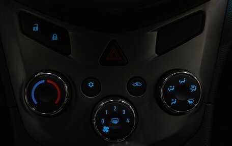 Chevrolet Aveo III, 2015 год, 949 800 рублей, 7 фотография