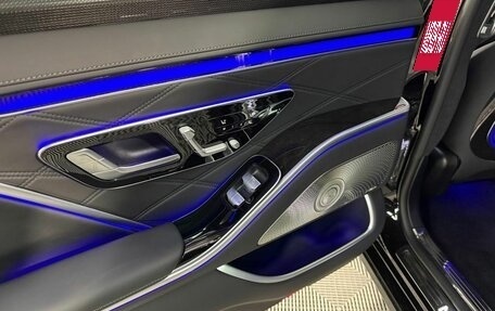 Mercedes-Benz Maybach S-Класс, 2021 год, 19 000 000 рублей, 24 фотография