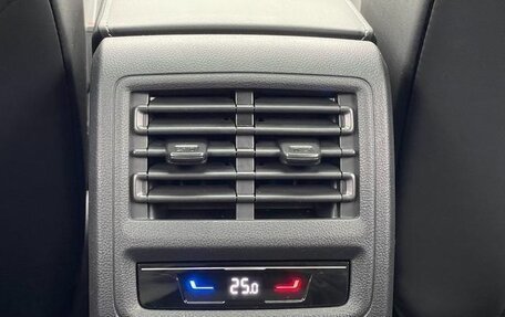 Volkswagen Golf VIII, 2021 год, 1 999 999 рублей, 13 фотография