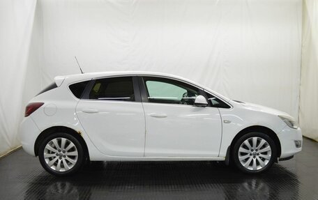 Opel Astra J, 2011 год, 638 000 рублей, 4 фотография