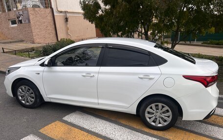 Hyundai Solaris II рестайлинг, 2019 год, 1 250 000 рублей, 4 фотография