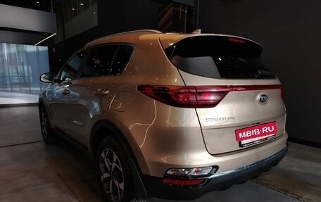 KIA Sportage IV рестайлинг, 2020 год, 2 329 000 рублей, 5 фотография