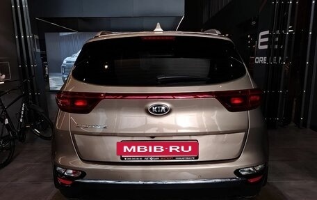 KIA Sportage IV рестайлинг, 2020 год, 2 329 000 рублей, 8 фотография