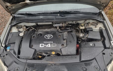 Toyota Avensis III рестайлинг, 2005 год, 870 000 рублей, 12 фотография