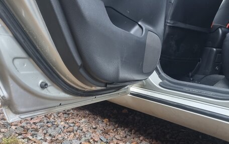 Toyota Avensis III рестайлинг, 2005 год, 870 000 рублей, 13 фотография