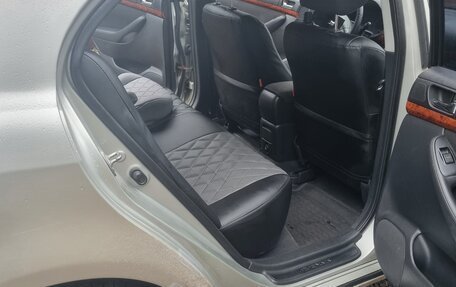 Toyota Avensis III рестайлинг, 2005 год, 870 000 рублей, 16 фотография