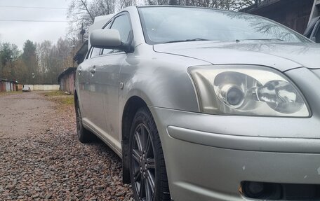 Toyota Avensis III рестайлинг, 2005 год, 870 000 рублей, 22 фотография