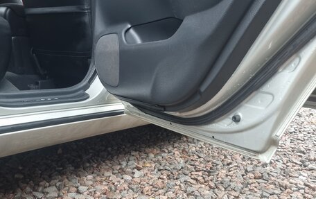 Toyota Avensis III рестайлинг, 2005 год, 870 000 рублей, 15 фотография