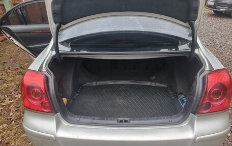 Toyota Avensis III рестайлинг, 2005 год, 870 000 рублей, 27 фотография