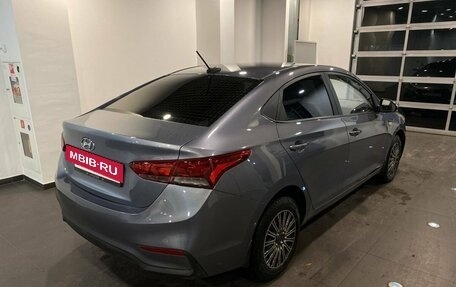 Hyundai Solaris II рестайлинг, 2018 год, 965 000 рублей, 3 фотография