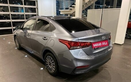 Hyundai Solaris II рестайлинг, 2018 год, 965 000 рублей, 5 фотография