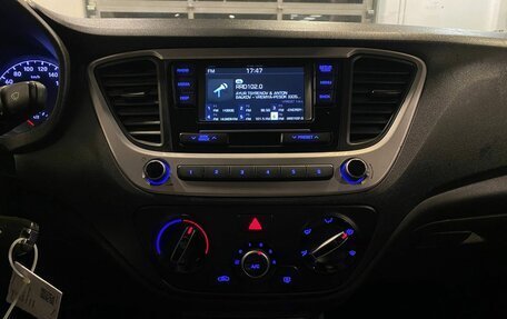 Hyundai Solaris II рестайлинг, 2018 год, 965 000 рублей, 13 фотография