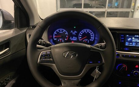 Hyundai Solaris II рестайлинг, 2018 год, 965 000 рублей, 10 фотография