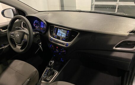 Hyundai Solaris II рестайлинг, 2018 год, 965 000 рублей, 12 фотография