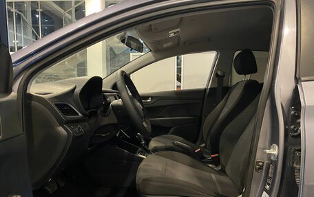 Hyundai Solaris II рестайлинг, 2018 год, 965 000 рублей, 16 фотография