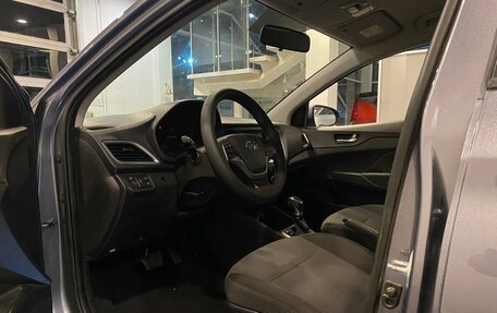 Hyundai Solaris II рестайлинг, 2018 год, 965 000 рублей, 23 фотография