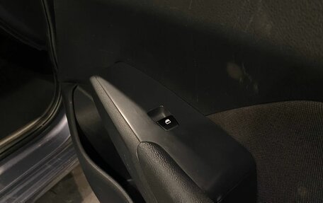 Hyundai Solaris II рестайлинг, 2018 год, 965 000 рублей, 28 фотография