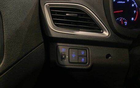 Hyundai Solaris II рестайлинг, 2018 год, 965 000 рублей, 32 фотография