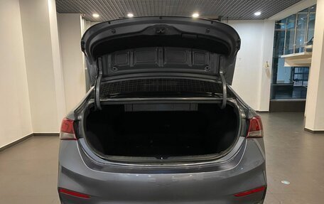 Hyundai Solaris II рестайлинг, 2018 год, 965 000 рублей, 36 фотография