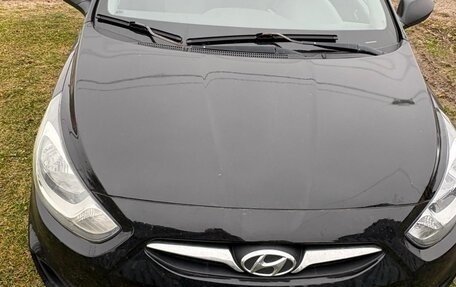 Hyundai Solaris II рестайлинг, 2012 год, 590 000 рублей, 1 фотография