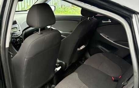 Hyundai Solaris II рестайлинг, 2012 год, 590 000 рублей, 7 фотография