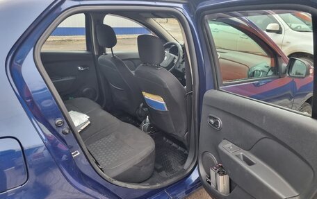 Renault Logan II, 2015 год, 545 000 рублей, 4 фотография